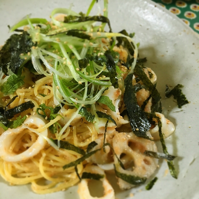 ヤリイカとレンコンの和風めんたいパスタ レシピ・作り方 by 肉好きハラミ|楽天レシピ